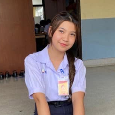 นางสาวศิริภัทร นิลวงศ์ (ซี)