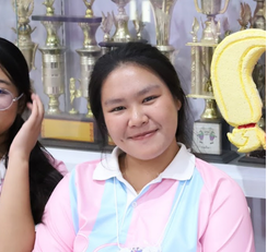 นางสาวณัชชา ภูผา (ผักหวาน)