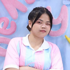 นางสาวธารินทิพย์ ฉลองบุญ (บีม)